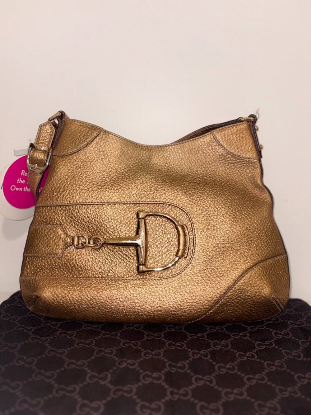 Gucci Metallic Pebbled Calfskin Hasler Hobo in Gold Reference: 49031452